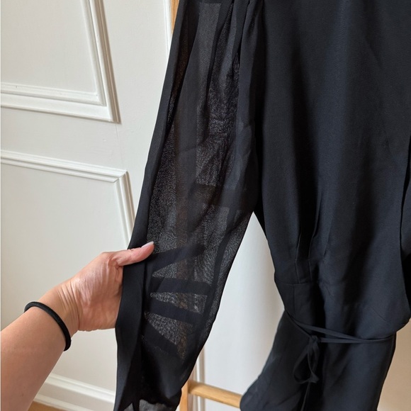 Reformation Ottessa Cutout Georgette Mini Wrap Dress - Size M - Black - GUC - Picture 6 of 12